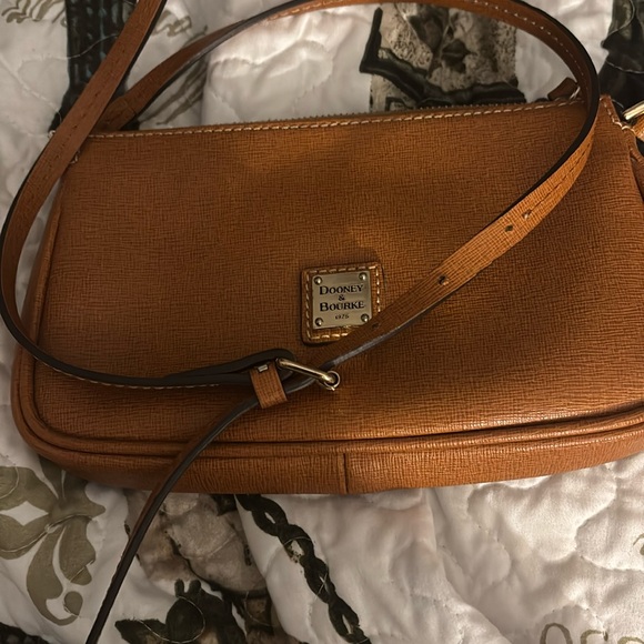 Handbags - Dooney&Bourke sling bag